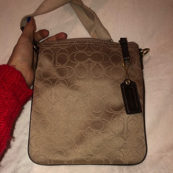 Vintage Coach Crossbody - Picture 3 of 8